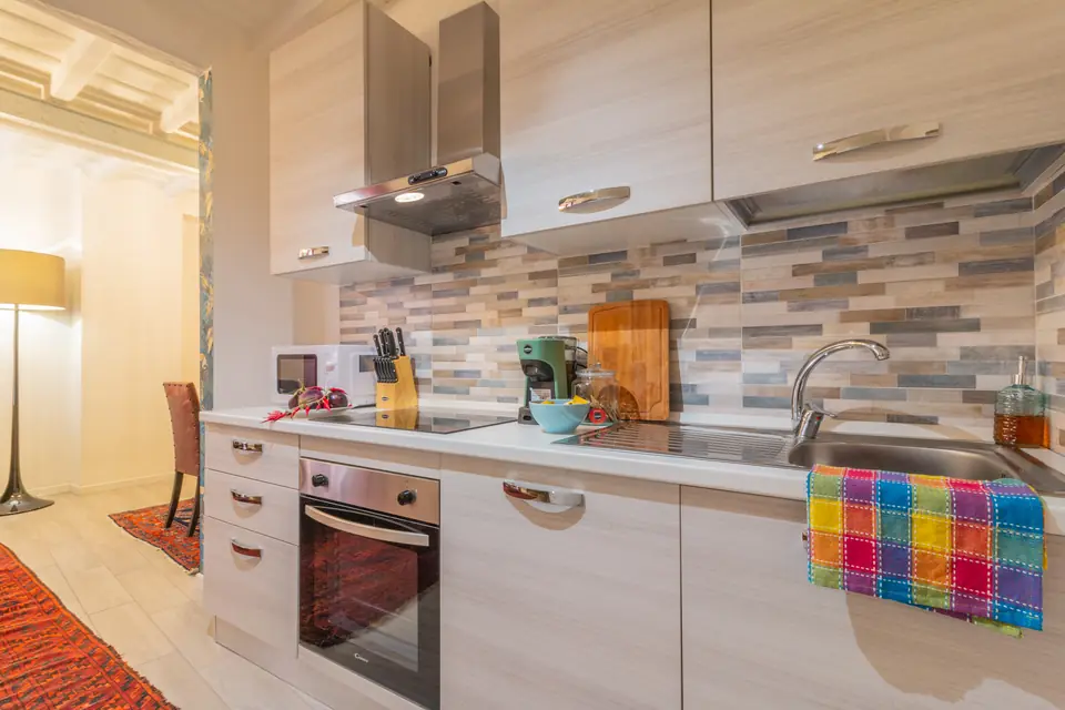 Cucina completamente attrezzata
