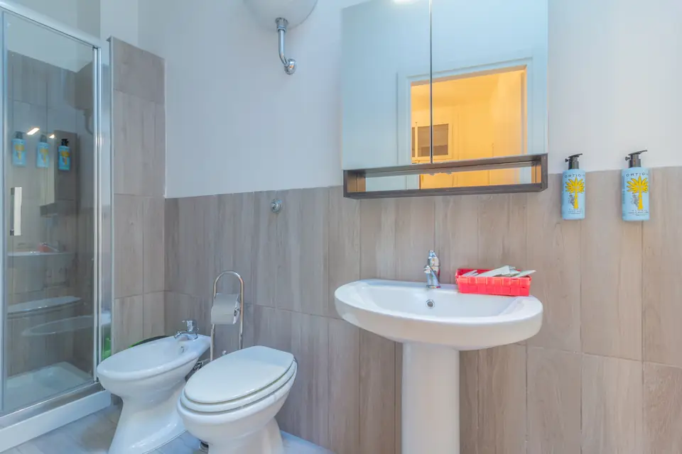 Bagno con doccia