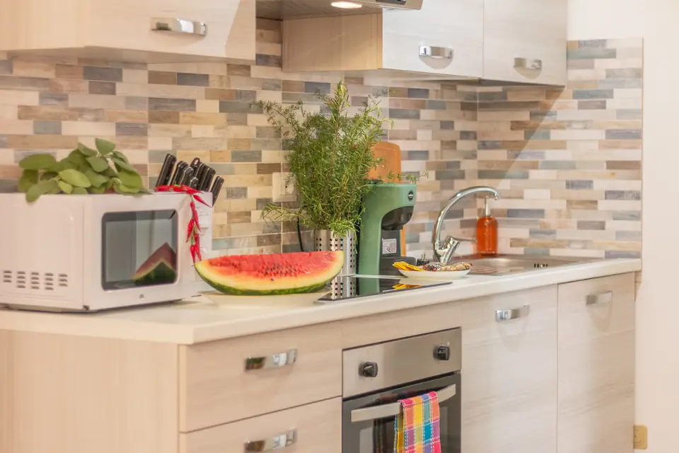 Cucina completamente attrezzata